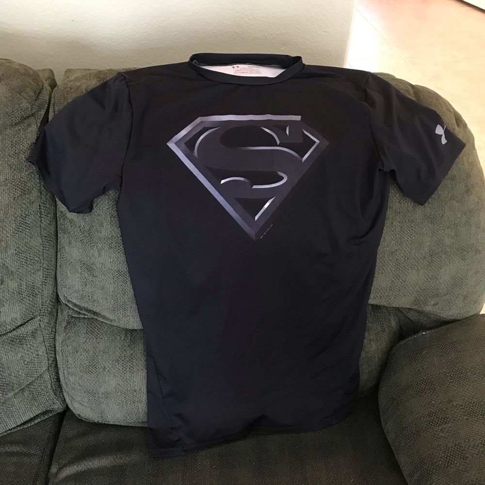 Kids under armour workout shirt
